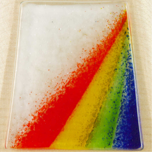 Weihwasserkessel Berg Ahorn natur Auflage Glas Regenbogen wei 11 x 8,5 cm