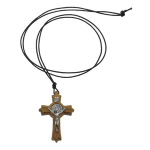 Halskettel Benediktusanhänger Kreuz Olivenholz Korpus Medaille Metall silberfarben 4,5 cm