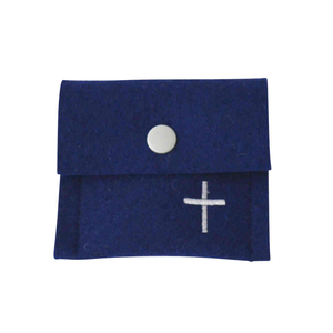 Rosenkranz Wollfilz Etui dunkelblau Motiv Kreuz silber ca. 8 x 9 cm Merinowolle Handarbeit