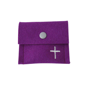 Rosenkranz Wollfilz Etui violett Motiv Kreuz silber ca. 8 x 9 cm Merinowolle Handarbeit